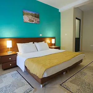 Akileda Hotel Kryemëdhej