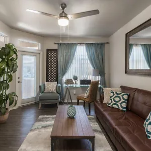  Holiday home Tpc Golf, Shopping & Dining 3 Miles With Parking -1005 United States